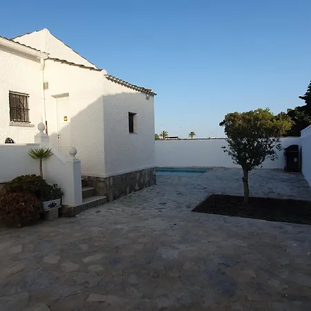 بيت للعطل Laguna Rosa تورّيفيِخا
